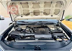 تۆیۆتا لاندكروزر پرادۆ